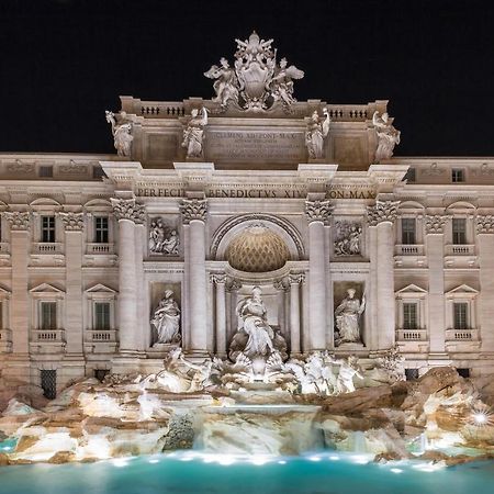 Heart Palace Fontana Di Trevi Rome Exterior photo